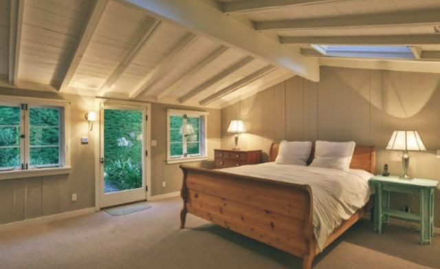 Leonardo DiCaprio Malibu Beach Home celebrity homes bedroom guesthouse
