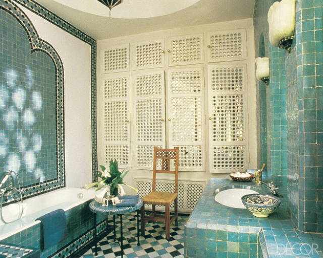 Celebrity-Bathrooms-Inside-Celebrity-Homes--yves-saint-laurent-guest-bathroom