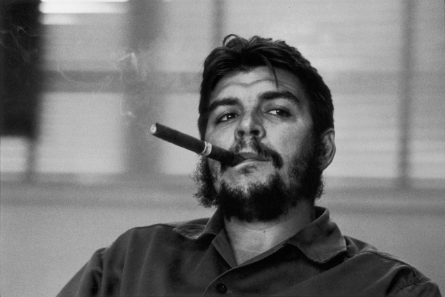 best-celebrity-photographers-all-times-Che-Guevara-by-Elliott-Erwitt