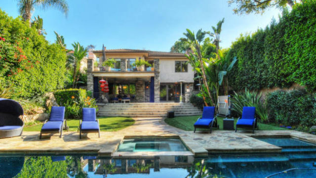 Celebrity Homes News: Kaley Cuoco sells it luxury house