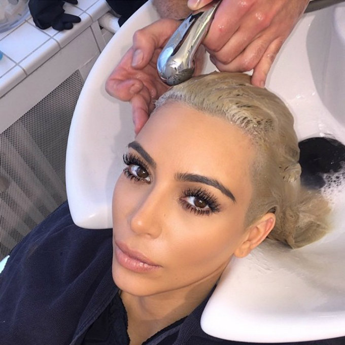 Celebrity Gossip Kim Kardashian is no longer a blonde girl (3)