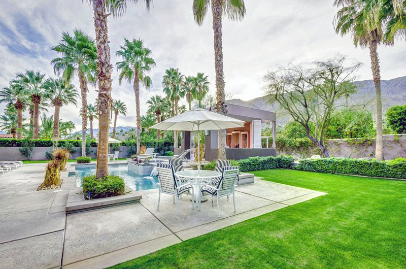 Celebrity News Elizabeth Taylor Palm Springs Home