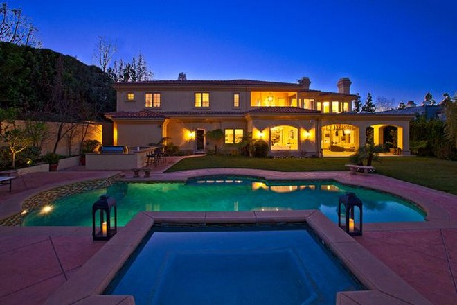 Celebrity Houses Charlie Sheen House in Beverly Hills for Sale (5)
